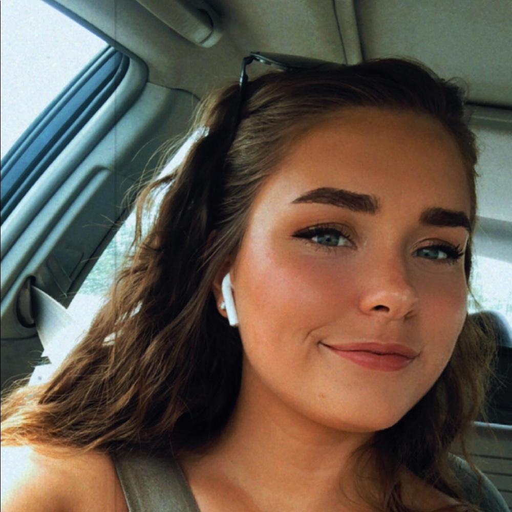 Meet your Posher, Alyse